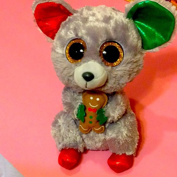 TY beanie mouse holding gingerbread man is the Christmas mouse. - Picture 1 of 5